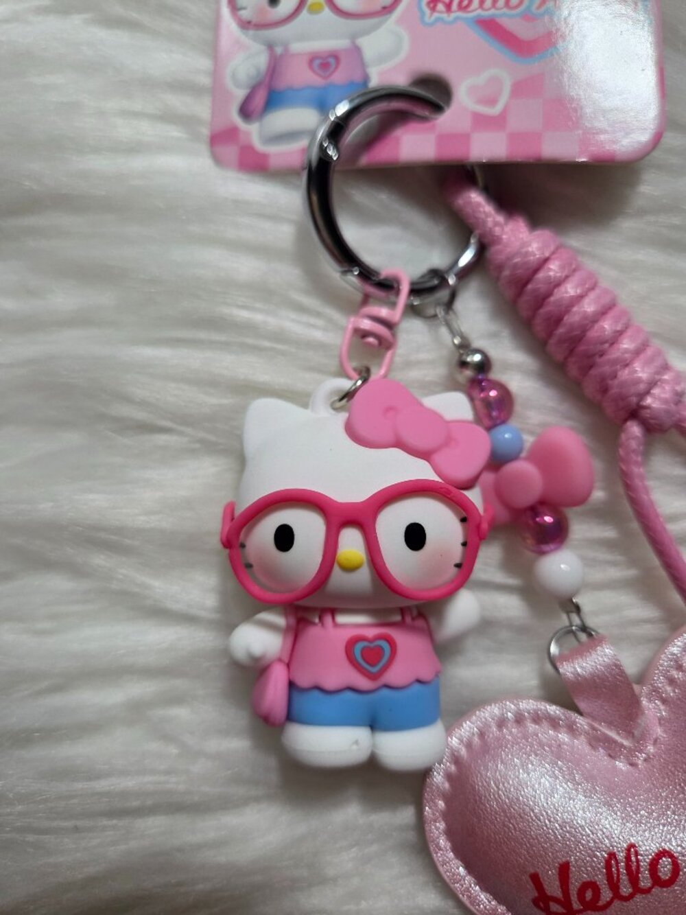 Hello Kitty Keychain - Picture 6 of 6